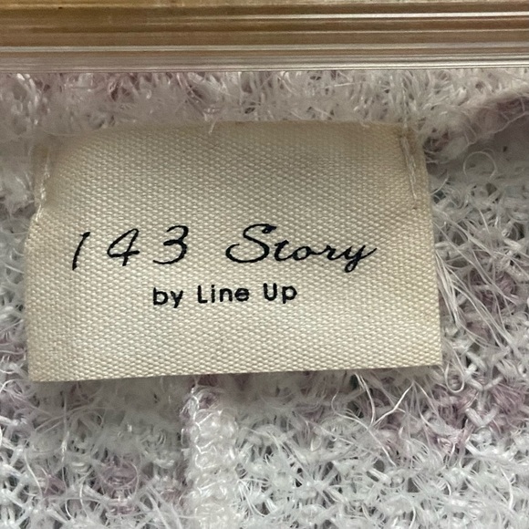 Rose & White 143 Story by Line‎ Up Cropped Eyelash Sweater Dolman Sleeves - Picture 8 of 8